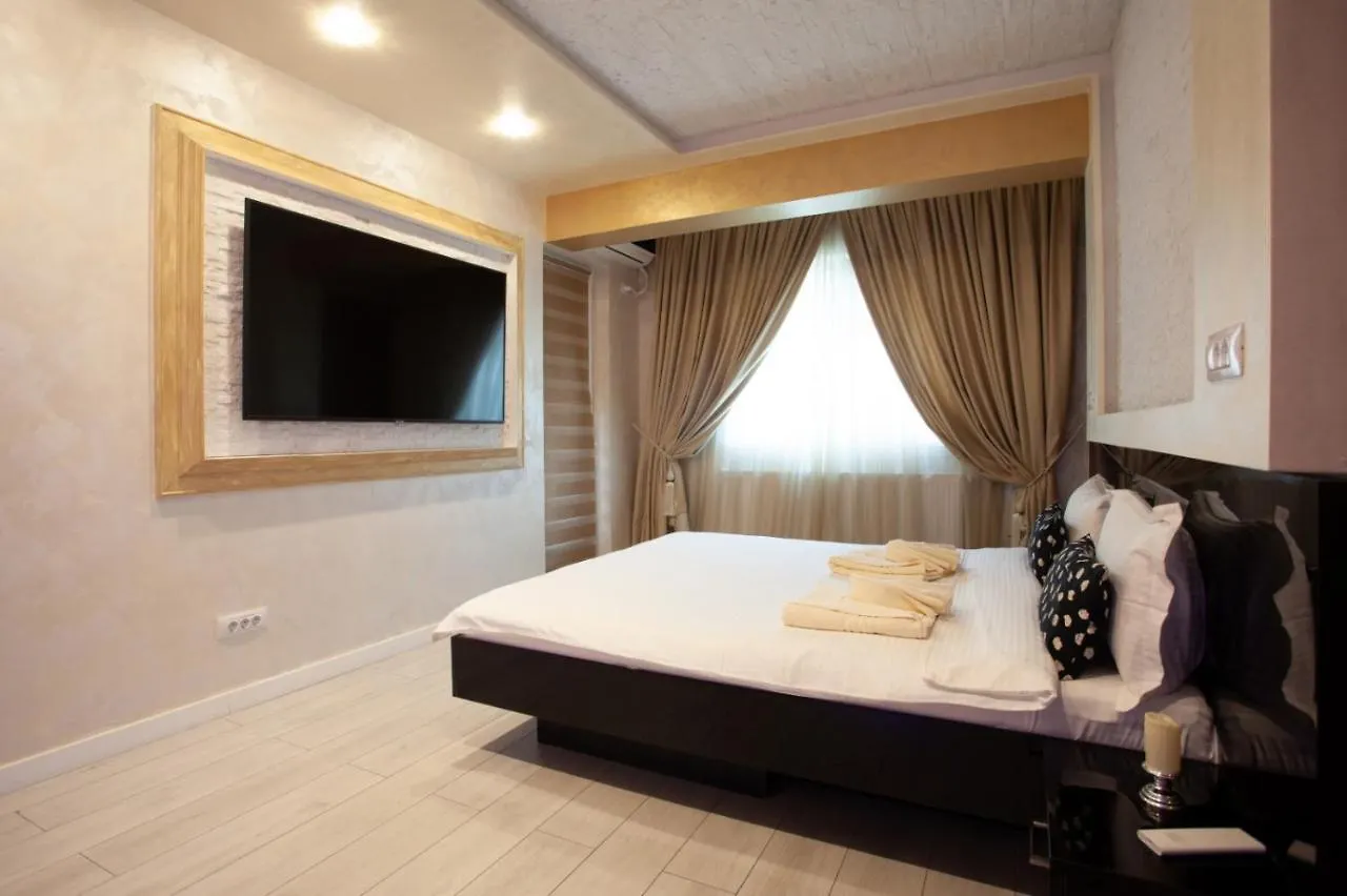 Private Jacuzzi Apartment W/ Parking Spot Bukarest